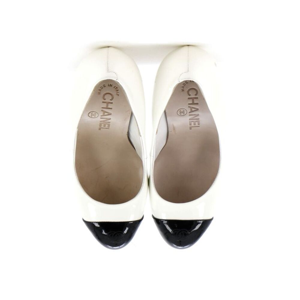 Chanel Women's Cap Toe Pumps Patent Black, White - Picture 3 of 14